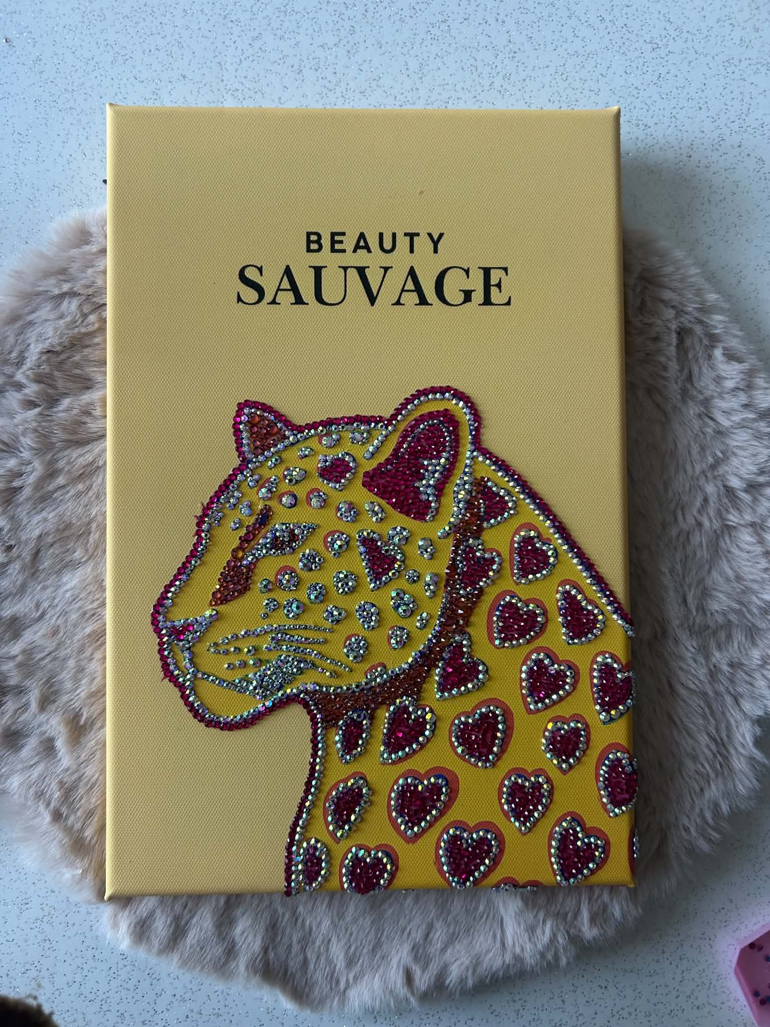 Beauty Sauvage – Toile DIY Strass Léopard